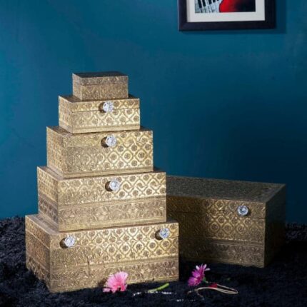 Metal Home Decor Items